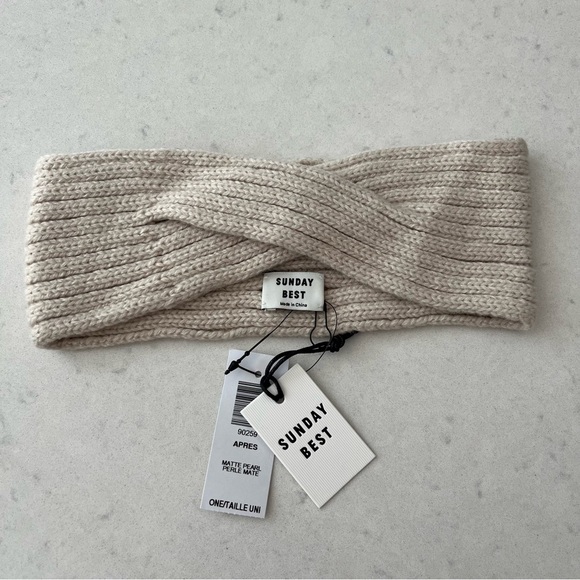 Aritzia Sunday Best // Snow Bunny Headband - Picture 3 of 5